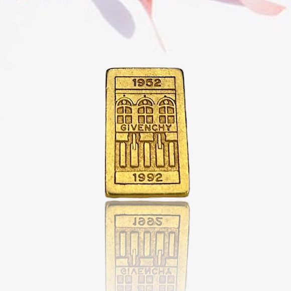 1952, 1992, Gold Plated Givenchy Unisex Brooch - Picture 1 of 8